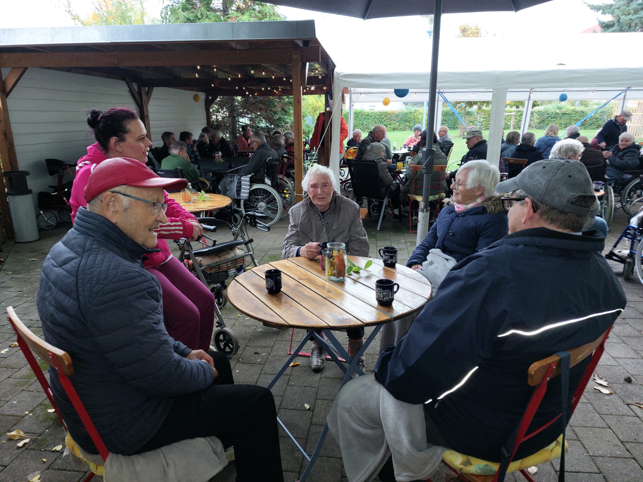 Lampionfest sorgt für leuchtende Augen und fröhliche Stimmung